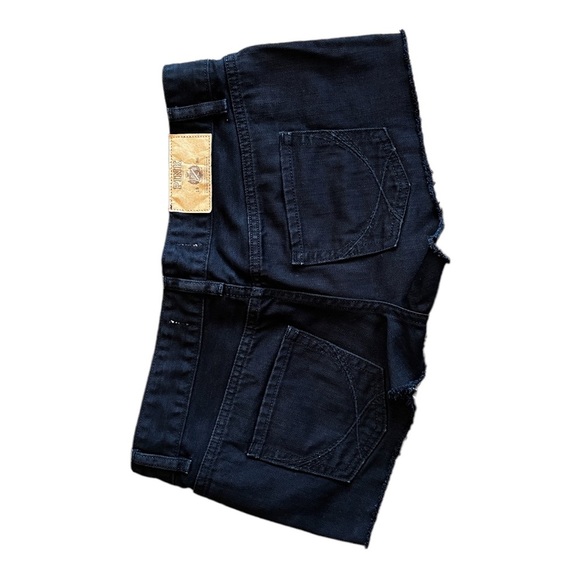 PINK Victoria’s Secret- Denim frayed cutoff shorts. Size 2, Preowned in … - Picture 2 of 5